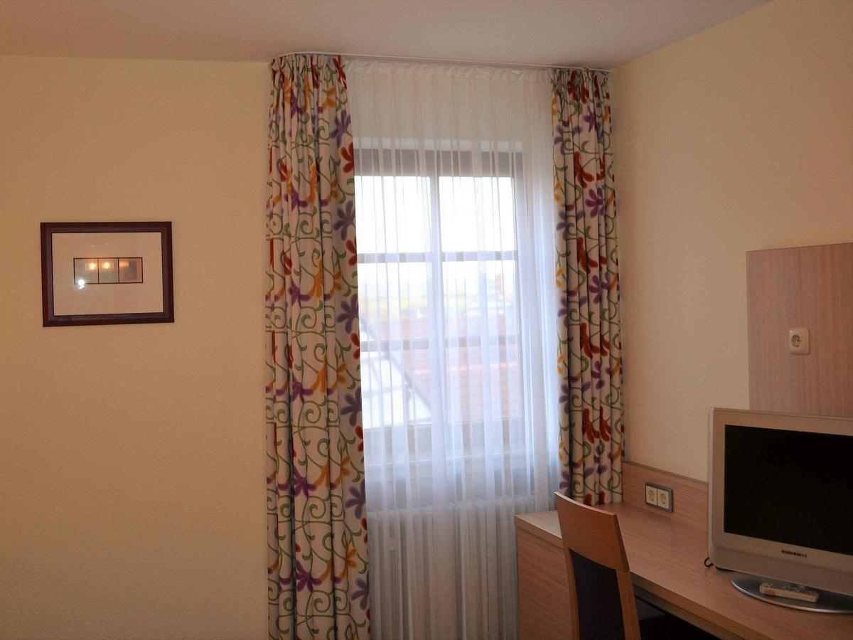 Hotel-Gasthof Rotes Ross Markt Einersheim Dış mekan fotoğraf