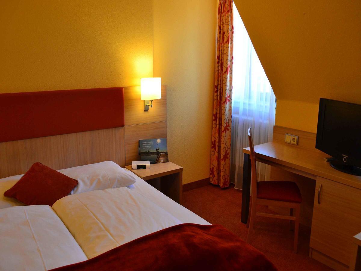 Hotel-Gasthof Rotes Ross Markt Einersheim Dış mekan fotoğraf