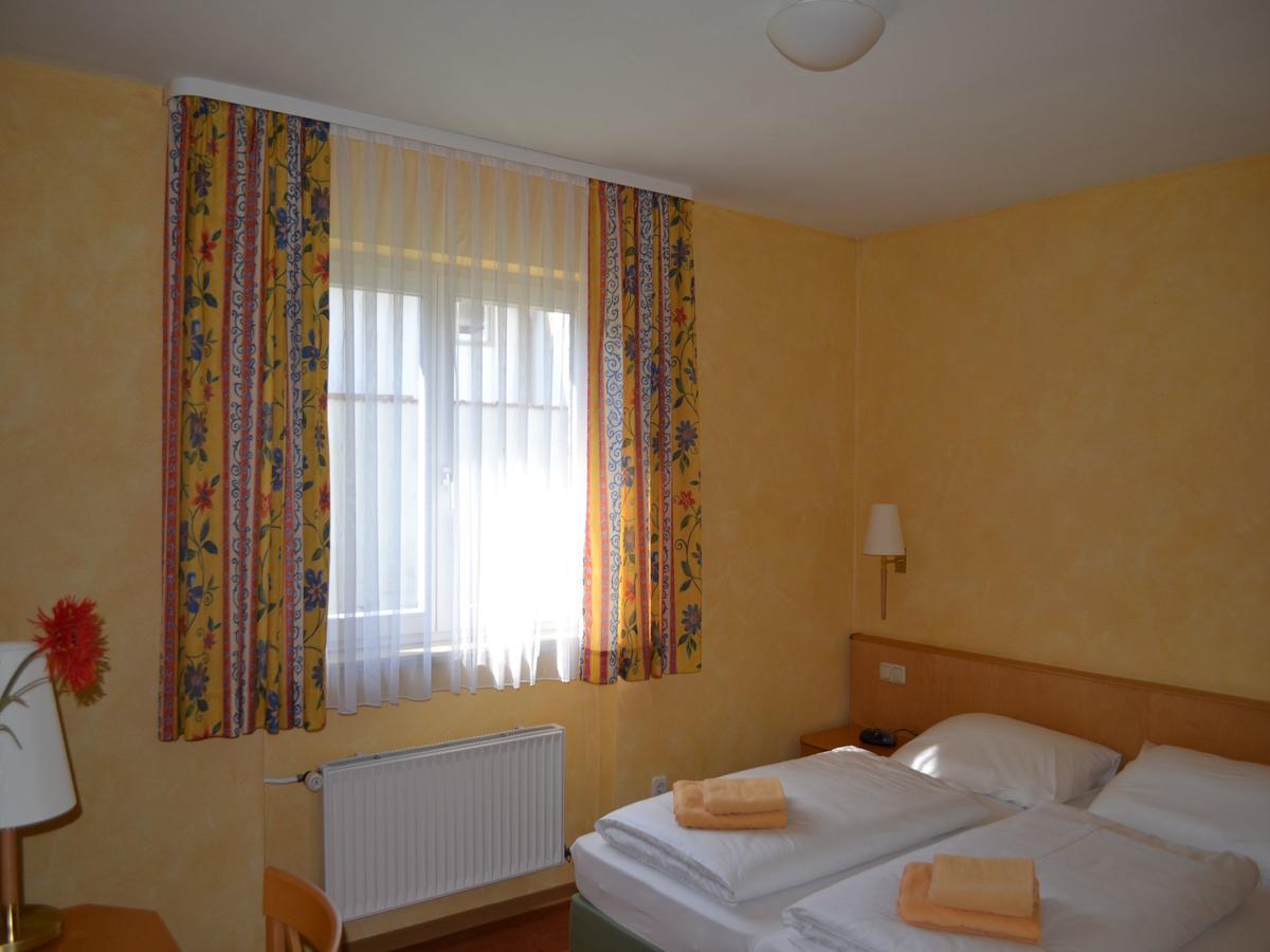 Hotel-Gasthof Rotes Ross Markt Einersheim Dış mekan fotoğraf